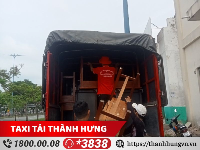 Khách hàng thuê xe tải 500kg (5 tạ) để chuyển nhà tại Thành Hưng
