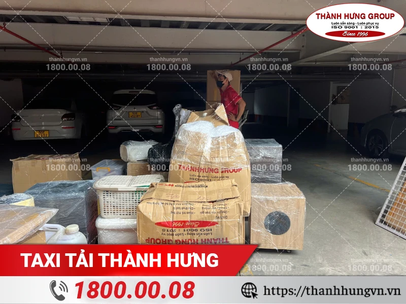 Đồ đạc được tập kết lại chuẩn bị vận chuyển