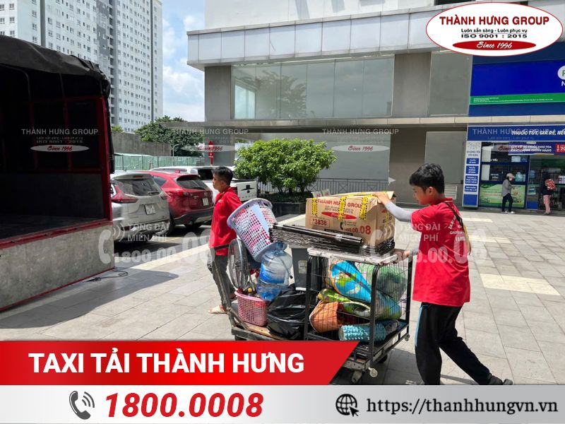 Bốc xếp hàng hoá bằng phương tiện hỗ trợ