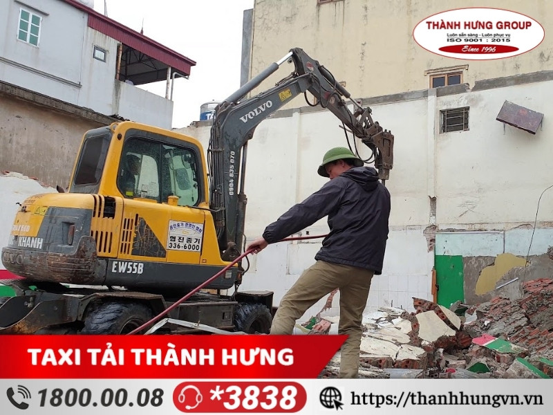 Nên xem xét quy mô và hiện trạng công trình để lựa chọn biện pháp thi công tháo dỡ công trình phù hợp