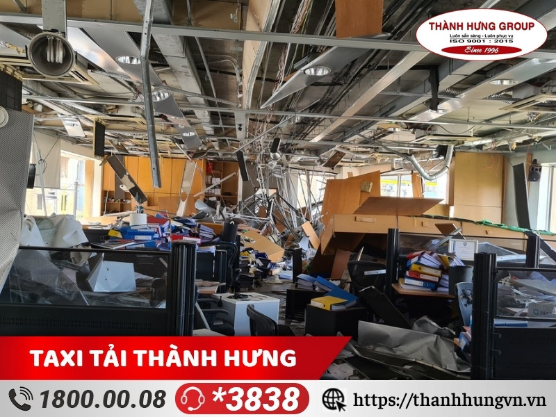 Có hai hạng mục chính cần lưu ý khi tháo dỡ văn phòng là phá dỡ phần thô và phá dỡ phần cứng