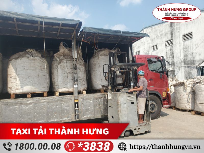 Thành Hưng luôn trang bị đầy đủ trang thiết bị phục vụ nhu cầu di dời máy móc, vật dụng kho xưởng