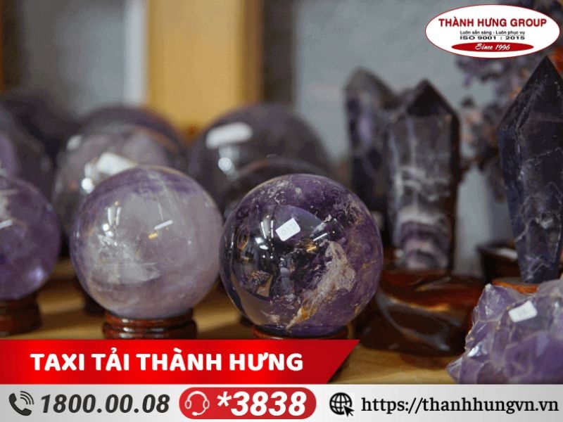 Đá thạch anh, quả cầu thạch anh,... có thể phần nào hóa giải ngày Dương Công Kỵ Nhật