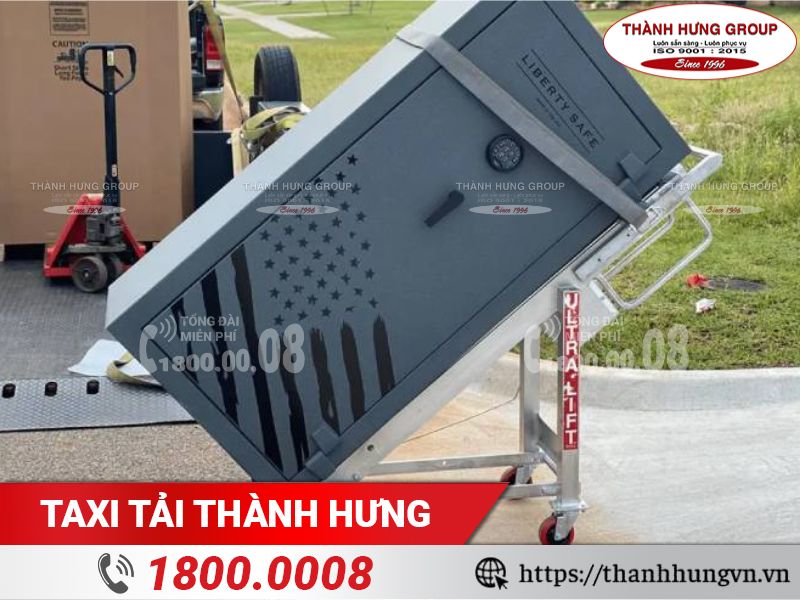 Cần chuẩn bị đầy đủ, cẩn thận trước khi vận chuyển két sắt lên và xuống cầu thang