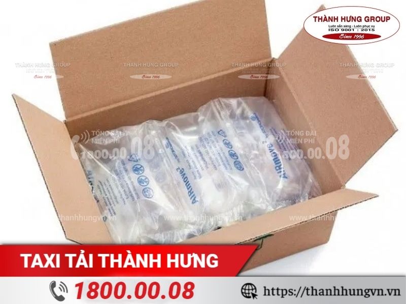 Chèn thêm vật liệu chống va đập, rung lắc vào các khoảng trống trong thùng