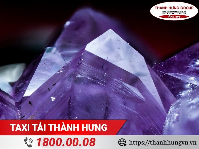 Đá thạch anh, quả cầu thạch anh,... có thể phần nào hóa giải ngày Dương Công Kỵ Nhật