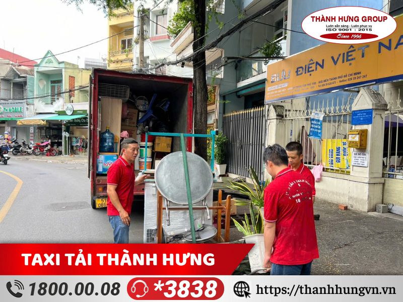 Dịch vụ chuyển nhà trọ quận 10 của Taxi Tải Thành Hưng đảm bảo an toàn tuyệt đối cho đồ đạc và nội thất