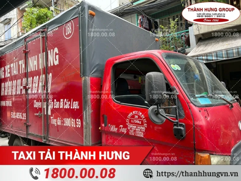Thành Hưng cho thuê xe tải có thùng kín chắc chắn, hỗ trợ khách hàng vận chuyển nhạc cụ an toàn.