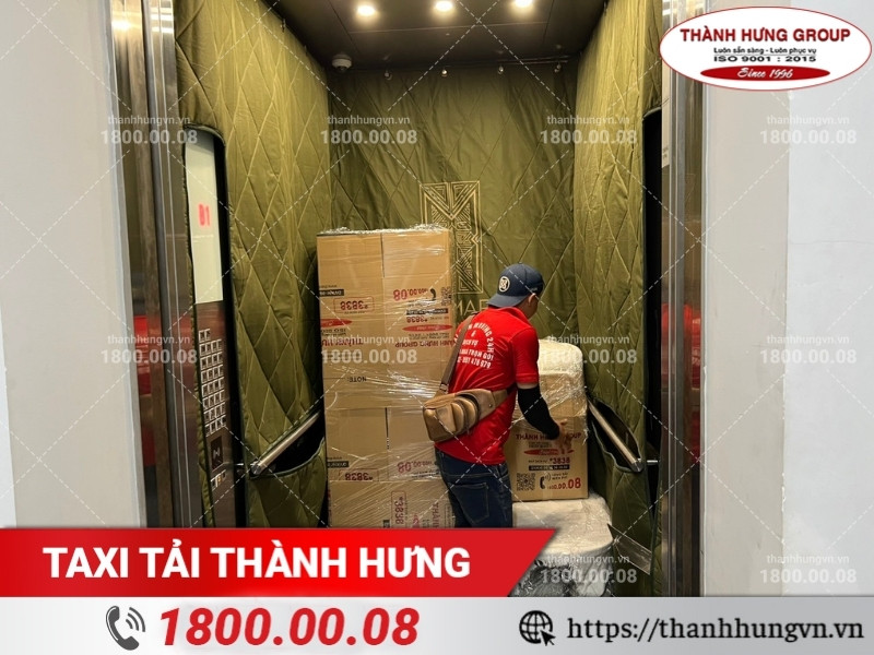 Đồ đạc cần được đóng gói cẩn thận trước khi chuyển nhà.