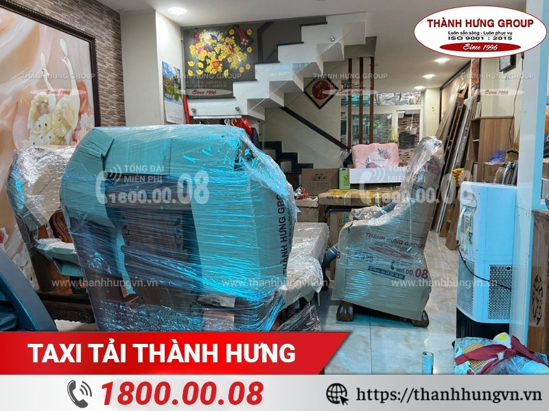 Đồ đạc được đóng gói cẩn thận trước khi ghi chú.