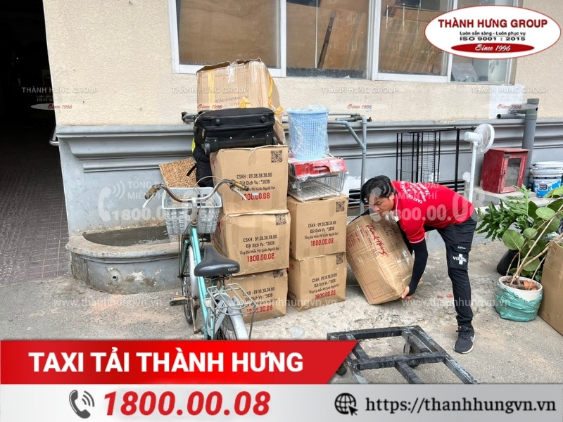 Đồ đạc nên được đóng gói cẩn thận bằng thùng carton chắc chắn.