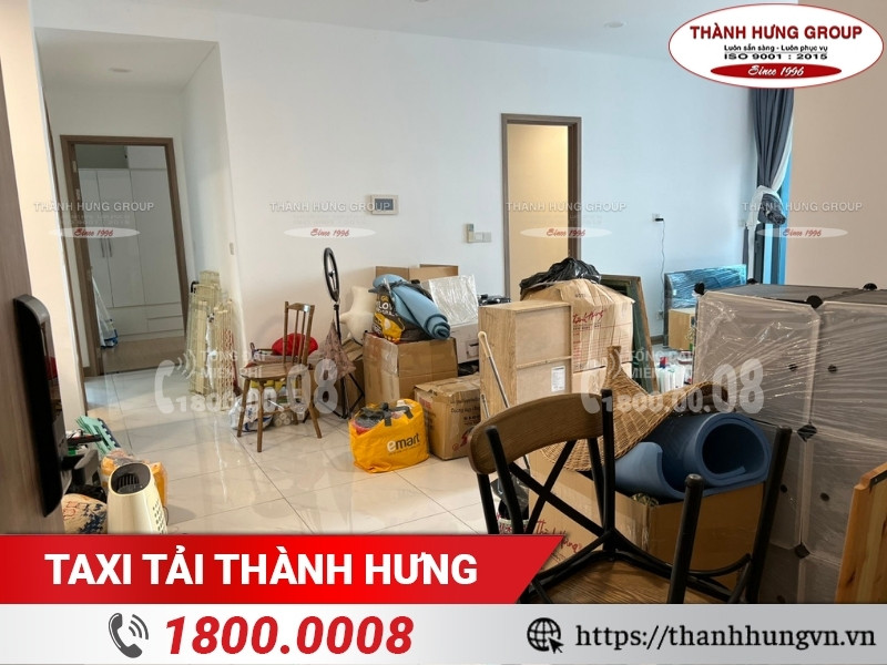 Đồ dùng gia đình được đóng gói cẩn thận.