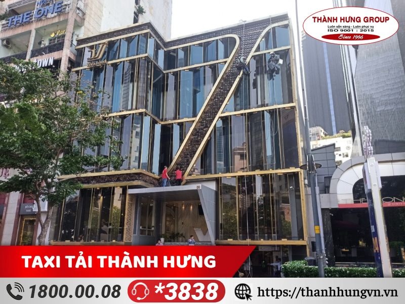 Tiêu chí chọn công ty dịch vụ hoàn trả mặt bằng uy tín chuyên nghiệp - Đội ngũ nhân viên