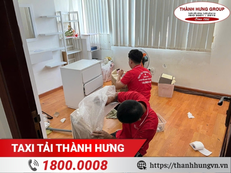 Vận chuyển bàn ghế gỗ 