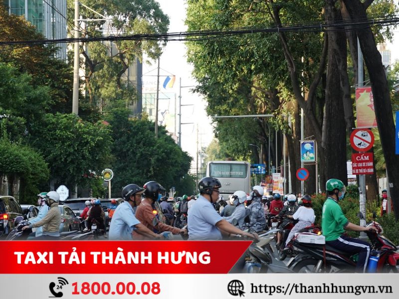 thuê taxi tải tại quận 3