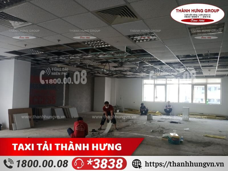 Hình ảnh quá trình thực hiện tháo dỡ hoàn trả mặ bằng văn phòng Thành Hưng