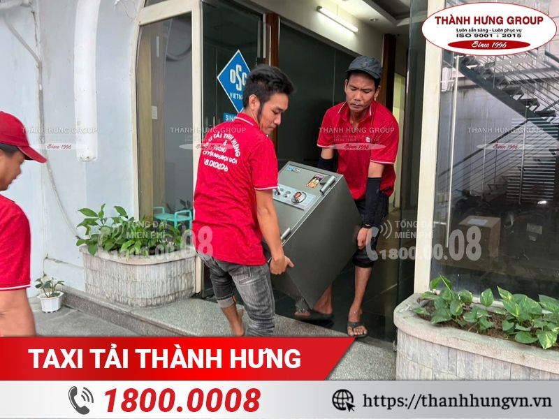 Hướng dẫn cách vận chuyển két sắt lên và xuống cầu thang