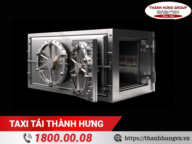 Két sắt ngân hàng/ tiệm vàng có cơ chế khóa đặc biệt, kết cấu cồng kềnh.