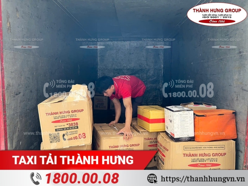 Khách hàng cần cung cấp thông tin hàng hóa/đồ đạc khi đặt xe.