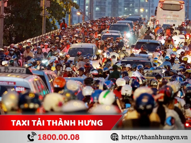 Kẹt xe nút thắt cầu Nguyễn Tri Phương