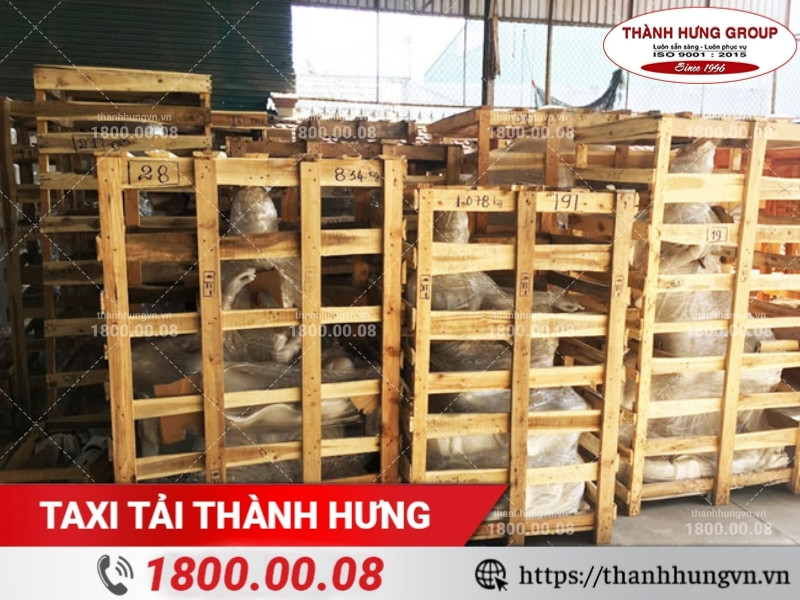 Không đặt tượng trực tiếp xuống nền đất/ thùng xe.