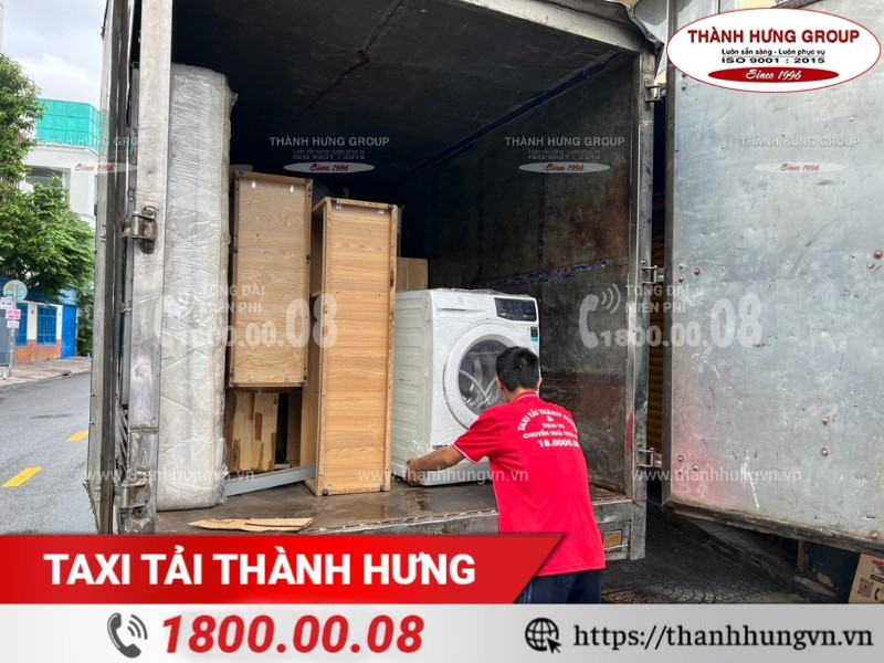 Liên hệ hotline Chuyển Nhà Thành Hưng - 1800.0008 để nhận báo giá chi tiết, tư vấn kỹ càng.