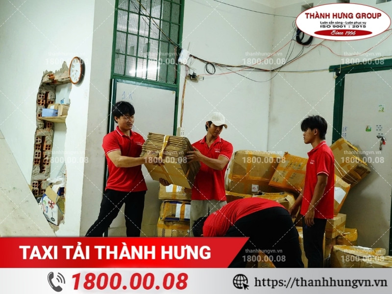 Lưu kho vật tư an toàn, tiện lợi.