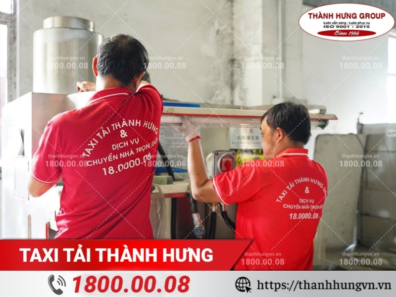 Máy móc giá trị cao cần tháo lắp cẩn thận trước khi vận chuyển.