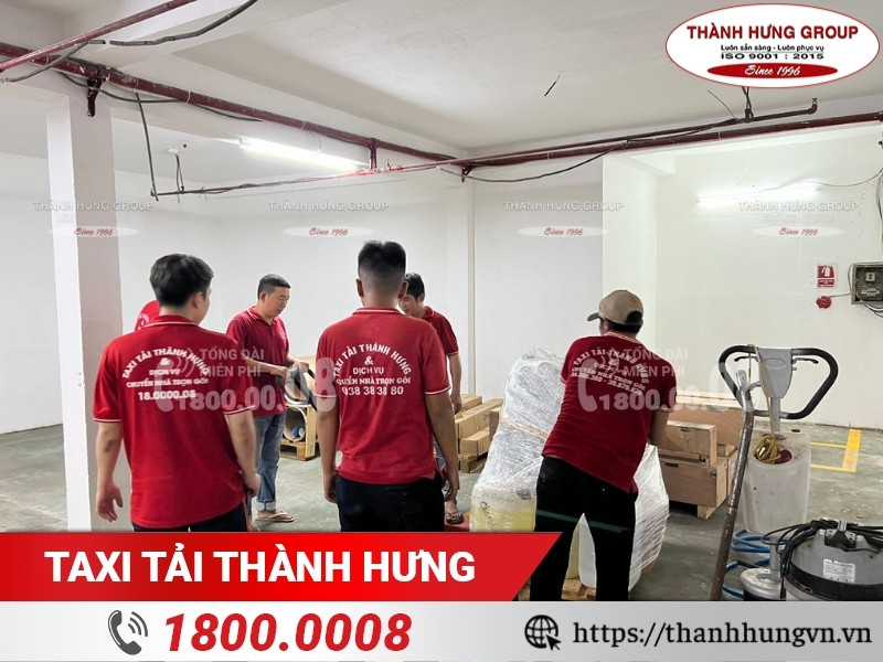 Nhân sự chuyên nghiệp, tỉ mỉ.