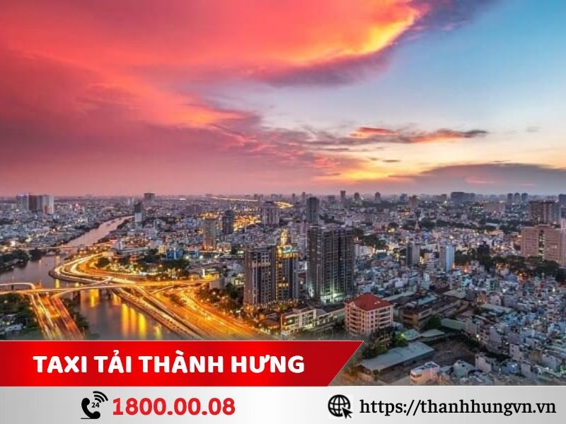 Nhiều tòa nhà cho thuê văn phòng hiện đại được xây dựng trong Quận 5