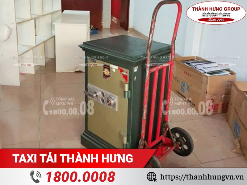 Những khó khăn kkhi tự vận chuyển két sắt lên và xuống cầu thang