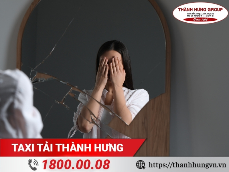 Gương bị vỡ trong quá trình vận chuyển bàn trang điểm