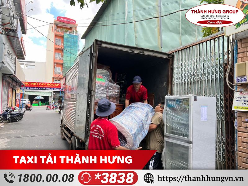 Nỗi lo chuyển kho xưởng của sinh viên TPHCM