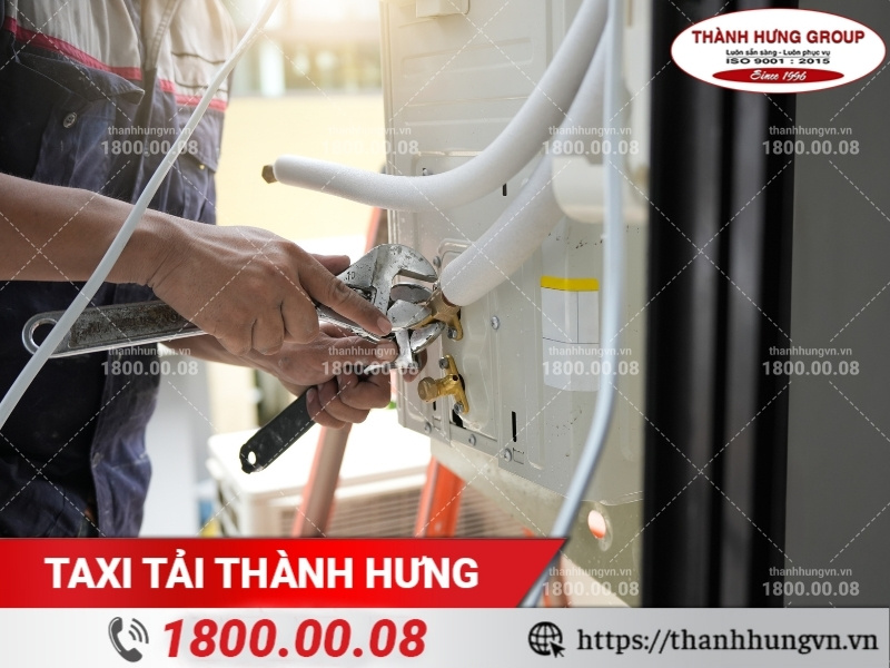 Nối ống đồng dây điện và hút chân không