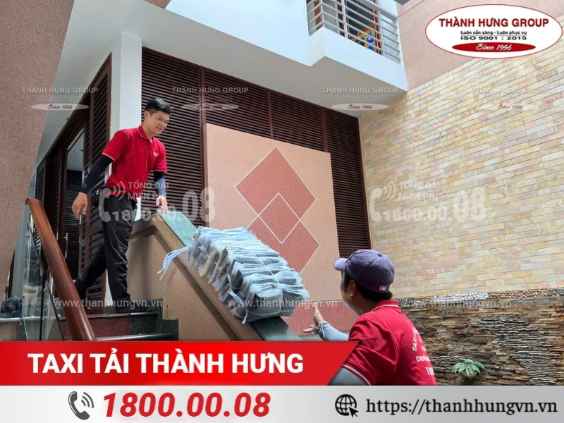 Quần áo nhỏ gọn có thể bảo quản trong túi nilon, cố định chắc chắn.