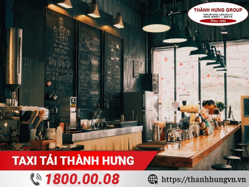 Quán cafe có nhiều thiết bị, bàn ghế, nội thất decor,… gây khó khăn khi chuyển dọn.