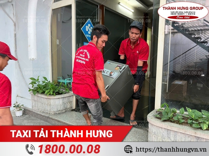 Quy trình vận chuyển két sắt qua ban công, lên tầng cao