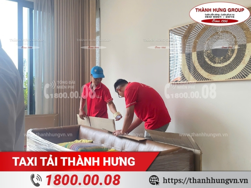 Sofa được đóng gói kỹ càng trước khi vận chuyển.