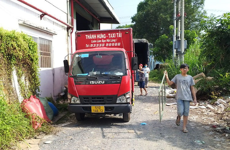 Taxi tải Thành Hưng chuyển nhà