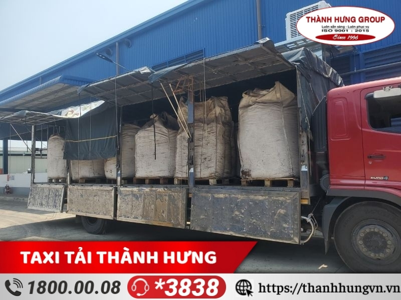 Taxi Tải Thành Hưng luôn sẵn sàng giúp doanh nghiệp tháo dỡ nhà xưởng một cách an toàn và nhanh chóng