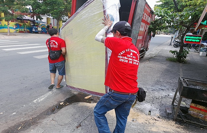 Taxi tải Thành Hưng đã và đang là đơn vị đi đầu trong hầu hết các dịch vụ vận chuyển.