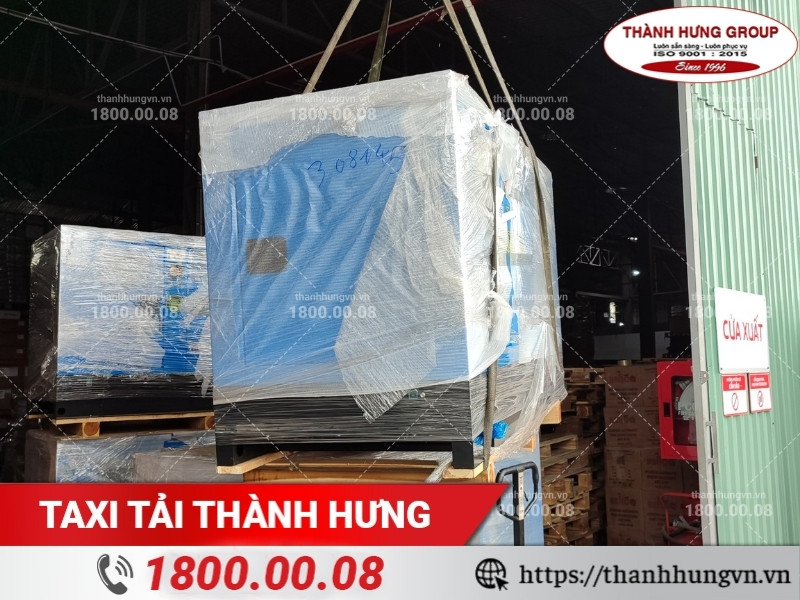 Thành Hưng có công cụ hỗ trợ hiện đại để vận chuyển máy móc công nghiệp an toàn.