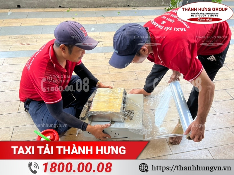 Thành Hưng hỗ trợ khách hàng đóng gói thiết bị/ tư vấn thủ tục chuyển wifi khi chuyển nhà.