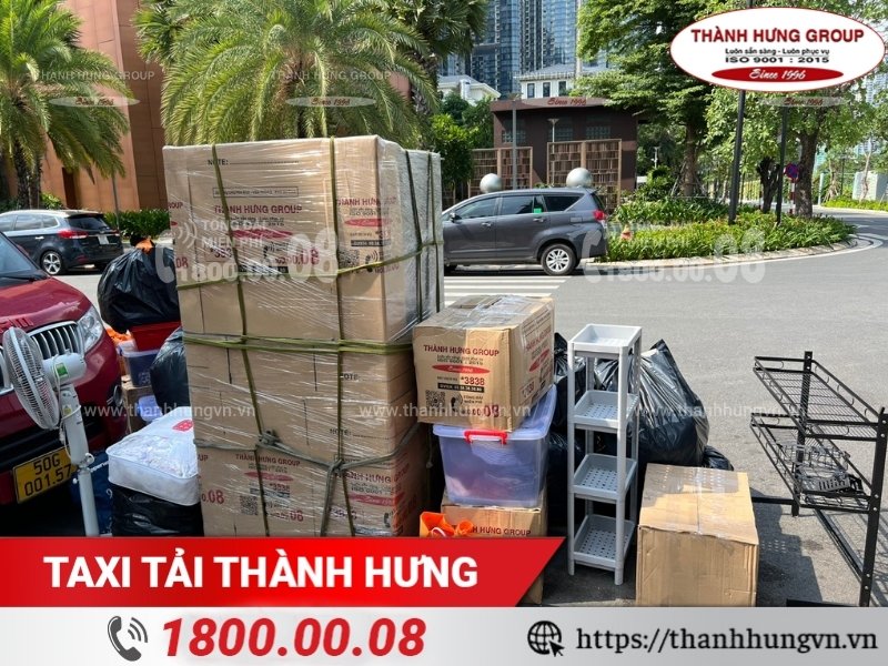 Thành Hưng sử dụng thùng carton chắc chắn, vật liệu bọc lót chuyên nghiệp, đảm bảo an toàn cho hàng dễ vỡ.