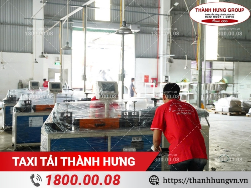 Thành Hưng trang bị đầy đủ công cụ hỗ trợ bốc xếp hàng hóa kho xưởng.