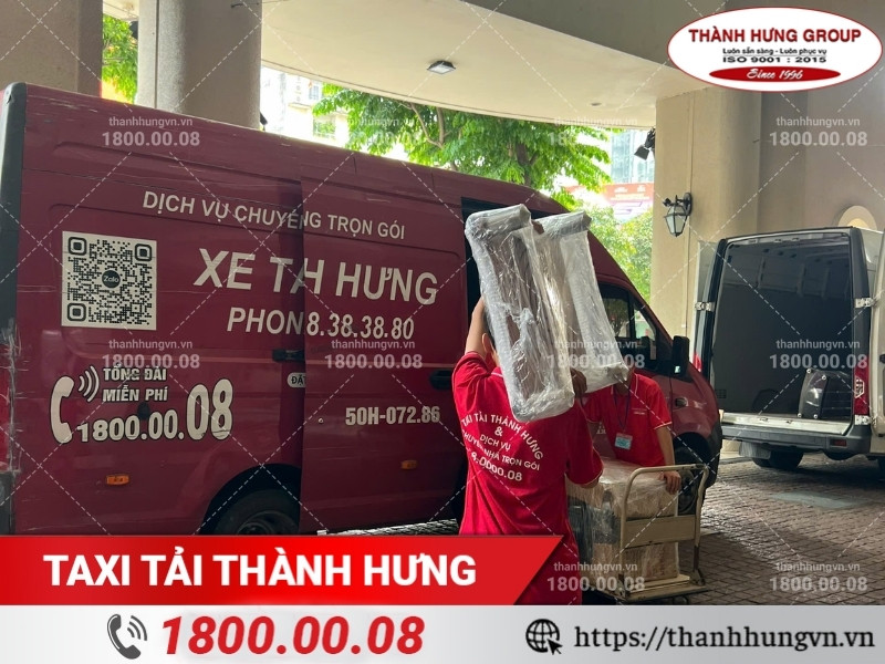Taxi Tải Thành Hưng vận chuyển đồ cổ bằng xe tải có thùng kín