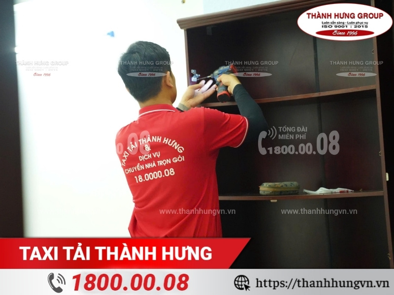Tháo dỡ đồ cồng kềnh để đảm bảo an toàn khi di chuyển.