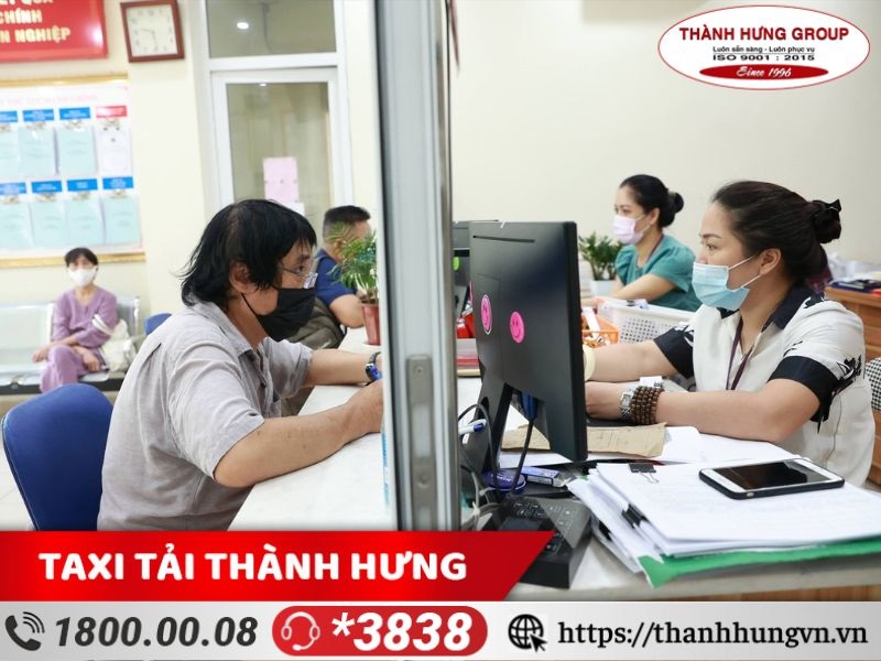 Thủ tục hành chính khi chuyển nhà sẽ bao gồm các giấy tờ, bản khai rất phức tạp.