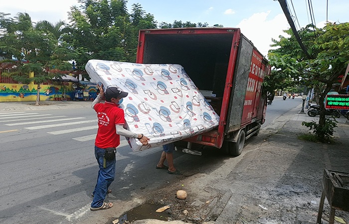 Thuê xe tải chở hàng sẽ là lựa chọn tiết kiệm và an toàn nhất.