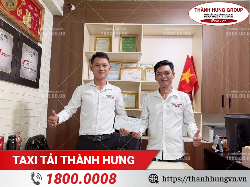Trao thưởng chuyên viên khảo sát đạt thành tích tốt tháng 2/2026